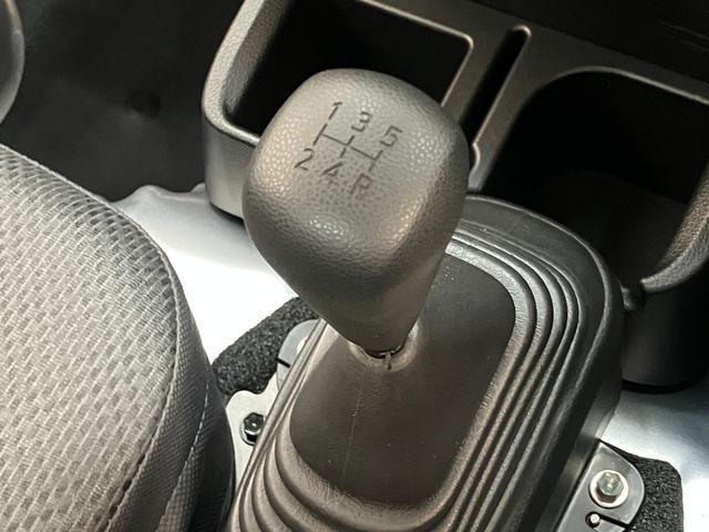 ハイゼットトラックスタンダード　４ＷＤ　５ＭＴ　キーレス　パワーウインドウ衝突被害軽減ブレーキ　リアコーナセンサー　ＣＤステレオ　ＬＥＤ　パワーウインドウ　マニュアルレベリング　キーレスエントリー　パートタイム４ＷＤ　５速マニュアルミッション車　タイヤ４本新品交換済み（滋賀県）の中古車