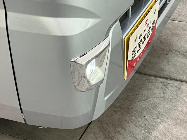 ハイゼットトラックスタンダード　４ＷＤ　５ＭＴ　キーレス　パワーウインドウ衝突被害軽減ブレーキ　リアコーナセンサー　ＣＤステレオ　ＬＥＤ　パワーウインドウ　マニュアルレベリング　キーレスエントリー　パートタイム４ＷＤ　５速マニュアルミッション車　タイヤ４本新品交換済み（滋賀県）の中古車