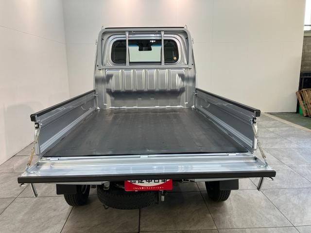 ハイゼットトラックスタンダード　４ＷＤ　５ＭＴ　キーレス　パワーウインドウ衝突被害軽減ブレーキ　リアコーナセンサー　ＣＤステレオ　ＬＥＤ　パワーウインドウ　マニュアルレベリング　キーレスエントリー　パートタイム４ＷＤ　５速マニュアルミッション車　タイヤ４本新品交換済み（滋賀県）の中古車