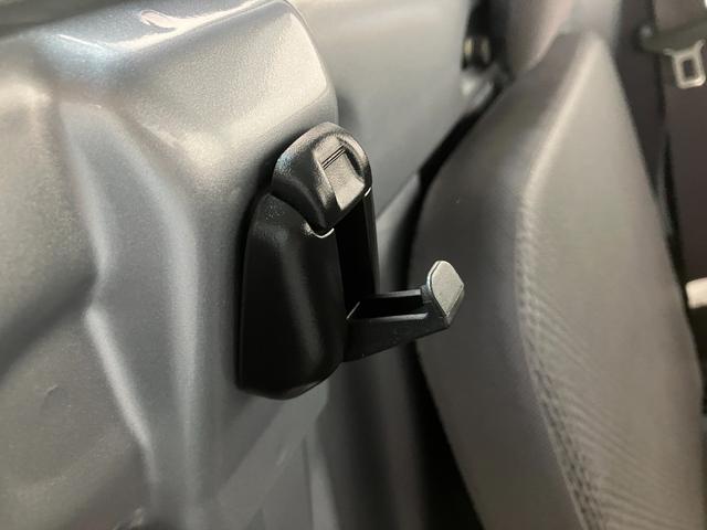 ハイゼットトラックスタンダード　４ＷＤ　５ＭＴ　キーレス　パワーウインドウ衝突被害軽減ブレーキ　リアコーナセンサー　ＣＤステレオ　ＬＥＤ　パワーウインドウ　マニュアルレベリング　キーレスエントリー　パートタイム４ＷＤ　５速マニュアルミッション車　タイヤ４本新品交換済み（滋賀県）の中古車