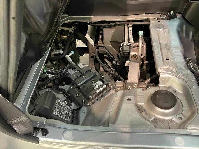 ハイゼットトラックスタンダード　４ＷＤ　５ＭＴ　キーレス　パワーウインドウ衝突被害軽減ブレーキ　リアコーナセンサー　ＣＤステレオ　ＬＥＤ　パワーウインドウ　マニュアルレベリング　キーレスエントリー　パートタイム４ＷＤ　５速マニュアルミッション車　タイヤ４本新品交換済み（滋賀県）の中古車