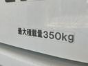 パートタイム４ＷＤ　５速ミッション　ＡＭ／ＦＭラジオ　キーレスエントリー　マニュアルレベリング　マニュアルエアコン（滋賀県）の中古車