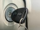 車いす乗降車　フルセグナビ　ＤＶＤ再生　Ｂｌｕｅｔｏｏｔｈ　ＵＳＢ　キーレス　電動格納式ドアミラー　マニュアルレベリング　マニュアルエアコン　エコアイドル　ウインチリモコン（滋賀県）の中古車