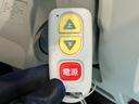 車いす乗降車　フルセグナビ　ＤＶＤ再生　Ｂｌｕｅｔｏｏｔｈ　ＵＳＢ　キーレス　電動格納式ドアミラー　マニュアルレベリング　マニュアルエアコン　エコアイドル　ウインチリモコン（滋賀県）の中古車