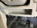 車いす乗降車　フルセグナビ　ＤＶＤ再生　Ｂｌｕｅｔｏｏｔｈ　ＵＳＢ　キーレス　電動格納式ドアミラー　マニュアルレベリング　マニュアルエアコン　エコアイドル　ウインチリモコン（滋賀県）の中古車