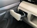 衝突被害軽減ブレーキ　スマアシ３　フルセグナビ　バックカメラ　ＤＶＤ再生　Ｂｌｕｅｔｏｏｔｈ　ＵＳＢ　運転席シートヒーター　ＬＥＤ　オートライト　オートエアコン　スマートキー　エコアイドル（滋賀県）の中古車