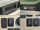 衝突被害軽減ブレーキ　スマアシ１　フルセグナビ　ＥＴＣ車載器　スマートキー　電動格納式ミラー　オートエアコン　オートライト　マニュアルレベリング　エコアイドル（滋賀県）の中古車