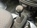 エアコン　パワステ　ＡＭ／ＦＭラジオ　荷台作業灯　ゲートプロテクター　荷台マット　バッテリーカバー　パートタイム４ＷＤ　５速マニュアルミッション車　タイヤ４本新品交換済み（滋賀県）の中古車