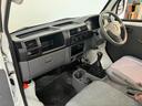 ＡＭ／ＦＭラジオ　エアコン　パワステ　荷台作業灯　マニュアルレベリング　４ＷＤ　Ｈｉ−Ｌｏ切り替え　５速マニュアルミッション車　荷台マット　ゲートプロテクター　ガードフレームプロテクター（滋賀県）の中古車