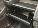 衝突被害軽減ブレーキ　コーナーセンサー　ディスプレイオーディオ　フルセグ　Ｂｌｕｅｔｏｏｔｈ　ＵＳＢ　バックカメラ　前席シートヒーター　電動パーキング　ＬＥＤ　オートライト　クルコン　オートエアコン（滋賀県）の中古車