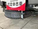 衝突被害軽減ブレーキ　コーナーセンサー　パートタイム４ＷＤ　デフロック　スマートキー　パワーウインドウ　オートライト　マニュアルレベリング　荷台作業灯　電動格納式ミラー　４枚リーフスプリング（滋賀県）の中古車