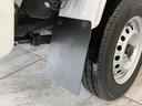 衝突被害軽減ブレーキ　コーナーセンサー　パートタイム４ＷＤ　デフロック　スマートキー　パワーウインドウ　オートライト　マニュアルレベリング　荷台作業灯　電動格納式ミラー　４枚リーフスプリング（滋賀県）の中古車