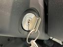 衝突被害軽減ブレーキ　コーナーセンサー　４ＷＤ　デフロック　荷台作業灯　ＡＭ／ＦＭラジオ　４枚リーフスプリング　マニュアルレベリング　届出済未使用車（滋賀県）の中古車