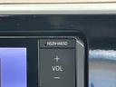 衝突被害軽減ブレーキ　フルセグナビ　ＤＶＤ再生　Ｂｌｕｅｔｏｏｔｈ　ＵＳＢ　バックカメラ　前後ドラレコ　ＥＴＣ　オートライト　オートエアコン　スマートキー　電動格納式ミラー　エコアイドル（滋賀県）の中古車