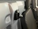 衝突被害軽減ブレーキ　コーナーセンサー　パートタイム４ＷＤ　デフロック　Ｂｌｕｅｔｏｏｔｈオーディオ　ＵＳＢ　スマートキー　パワーウインドウ　オートライト　荷台作業灯　４枚リーフスプリング　５速ＭＴ（滋賀県）の中古車