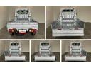 衝突被害軽減ブレーキ　コーナーセンサー　パートタイム４ＷＤ　デフロック　５速マニュアルミッション車　ＡＭ／ＦＭラジオ　マニュアルレベリング　オートライト　４枚リーフスプリング　荷台作業灯（滋賀県）の中古車