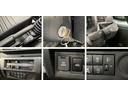 衝突被害軽減ブレーキ　コーナーセンサー　パートタイム４ＷＤ　デフロック　５速マニュアルミッション車　ＡＭ／ＦＭラジオ　マニュアルレベリング　オートライト　４枚リーフスプリング　荷台作業灯（滋賀県）の中古車