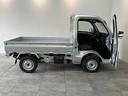 衝突被害軽減ブレーキ　コーナーセンサー　パートタイム４ＷＤ　デフロック　５速マニュアルミッション車　ＡＭ／ＦＭラジオ　マニュアルレベリング　オートライト　４枚リーフスプリング　荷台作業灯（滋賀県）の中古車