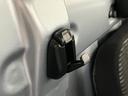 衝突被害軽減ブレーキ　コーナーセンサー　９型ディスプレイオーディオ　Ｂｌｕｅｔｏｏｔｈ　ＵＳＢ　バックカメラ　スマートキー　パワーウインドウ　４ＷＤ　デフロック　荷台作業灯　４枚リーフスプリング（滋賀県）の中古車
