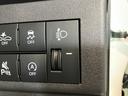 衝突被害軽減ブレーキ　スマアシ　パートタイム４ＷＤ　コーナーセンサー　前席パワーウインドウ　ＡＭ／ＦＭステレオ　両側スライドドア　オートライト　マニュアルレベリング　キーレスエントリー（滋賀県）の中古車