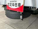 ＣＤステレオ　ＥＴＣ　マニュアルエアコン　パワーウインドウ　マニュアルレベリング　荷台作業灯　４枚リーフスプリング　キーレスエントリー　パートタイム４ＷＤ　タイヤ４本新品交換済み（滋賀県）の中古車