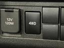 衝突被害軽減ブレーキ　コーナーセンサー　パートタイム４ＷＤ　ＡＭ／ＦＭラジオ　マニュアルエアコン　マニュアルレベリング　オートライト（滋賀県）の中古車