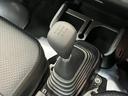 衝突被害軽減ブレーキ　コーナーセンサー　パートタイム４ＷＤ　ＡＭ／ＦＭラジオ　マニュアルエアコン　マニュアルレベリング　オートライト（滋賀県）の中古車
