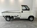 フルタイム４ＷＤ　５速マニュアルミッション車　エアコン　パワステ　エアバッグ　ＡＭラジオ　荷台作業灯　マニュアルレベリング　ゲートプロテクター　タイヤ４本新品交換済み（滋賀県）の中古車