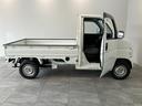 フルタイム４ＷＤ　５速マニュアルミッション車　エアコン　パワステ　エアバッグ　ＡＭラジオ　荷台作業灯　マニュアルレベリング　ゲートプロテクター　タイヤ４本新品交換済み（滋賀県）の中古車