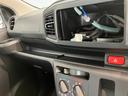 衝突被害軽減ブレーキ　コーナーセンサー　バックカメラ（ナビ装着時用）　オートライト　マニュアルレベリング　マニュアルエアコン　キーレスエントリー　エコアイドル（滋賀県）の中古車