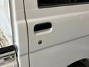 パートタイム４ＷＤ　５速マニュアルミッション車　ＡＭ／ＦＭラジオ　マニュアルレベリング　ゲートプロテクター　テールゲートチェーン（滋賀県）の中古車