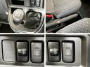 ＡＭ／ＦＭラジオ　エアコン　パワステ　両側スライドドア　３０キロ用ルーフキャリア　マニュアルレベリング　パートタイム４ＷＤ　５速マニュアルミッション車（滋賀県）の中古車