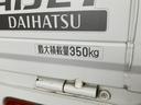 エアコン　パワステ　ＡＭ／ＦＭラジオ　マニュアルレベリング　パートタイム４ＷＤ　５速マニュアルミッション車（滋賀県）の中古車