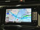 トヨタセーフティセンス　コーナーセンサー　フルセグナビ　ＤＶＤ　Ｂｌｕｅｔｏｏｔｈ　ＵＳＢ　ＥＴＣ　レーダークルーズ　ＬＥＤ　オートライト　スマートキー　パワーシート　オートエアコン　ハイブリッド（滋賀県）の中古車