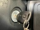 衝突被害軽減ブレーキ　コーナーセンサー　フルセグナビ　ＤＶＤ再生　Ｂｌｕｅｔｏｏｔｈ　ＵＳＢ　バックカメラ　オートライト　マニュアルレベリング　マニュアルエアコン　キーレスエントリー　エコアイドル（滋賀県）の中古車