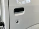 衝突被害軽減ブレーキ　リアコーナーセンサー　ＡＭ／ＦＭラジオ　ドラレコ　ＥＴＣ　マニュアルレベリング　ＬＥＤ　パートタイム４ＷＤ　５速マニュアルミッション車　荷台マット　ゲートプロテクター（滋賀県）の中古車
