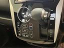 衝突被害軽減ブレーキ　フルセグナビ　ＤＶＤ再生　Ｂｌｕｅｔｏｏｔｈ　ＵＳＢ　パノラマ　ＥＴＣ　ＨＩＤ　オートライト　オートエアコン　電動格納式ミラー　スマートキー　エコアイドル　タイヤ４本新品交換済み（滋賀県）の中古車