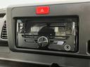 衝突被害軽減ブレーキ　リアコーナセンサー　ＣＤステレオ　ＬＥＤ　パワーウインドウ　マニュアルレベリング　キーレスエントリー　パートタイム４ＷＤ　５速マニュアルミッション車　タイヤ４本新品交換済み（滋賀県）の中古車