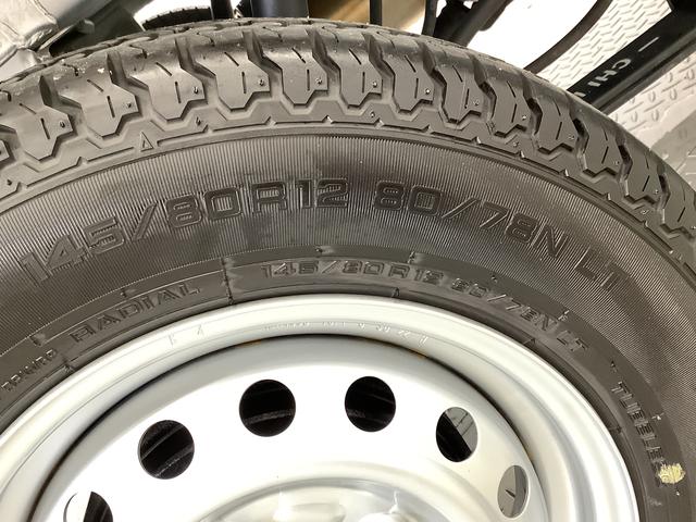 ハイゼットトラックスタンダード　ＣＶＴ　４ＷＤ　前後コーナーセンサー　ラジオ走行無制限１年保証　前後コーナーセンサー　４ＷＤ　ＣＶＴ車　３方開　オートマチックハイビーム　アイドリングストップ　横滑り防止装置　オートライト　ヘッドライトレベライザー　ラジオ　スマートアシスト（兵庫県）の中古車