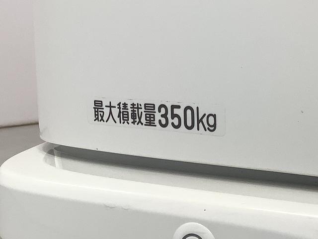 ハイゼットカーゴデラックスＳＡIII　ＡＴ　リアコーナーセンサー　ラジオ走行無制限１年保証　リアコーナーセンサー　ＡＴ車　オートマチックハイビーム　アイドリングストップ　横滑り防止装置　ドアバイザー　ヘッドライトレベライザー　パワーウィンドウ　ラジオ　スマートアシスト（兵庫県）の中古車