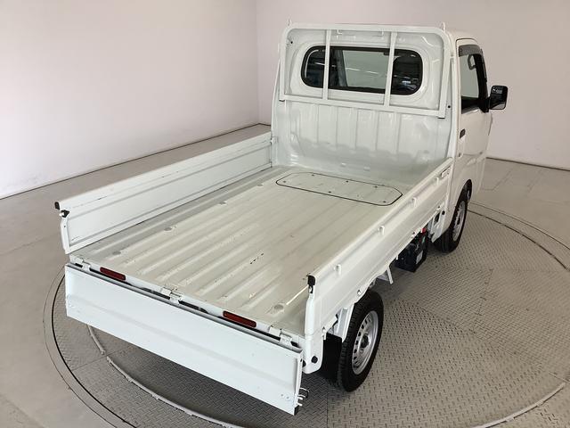 ハイゼットトラックスタンダード　４ＷＤ　５ＭＴ　前後コーナーセンサー　ラジオ走行無制限１年保証　前後コーナーセンサー　４ＷＤ　ＭＴ車　３方開　アイドリングストップ　横滑り防止装置　オートライト　ヘッドライトレベライザー　アクセサリーソケット　スペアタイヤ　ラジオ（兵庫県）の中古車