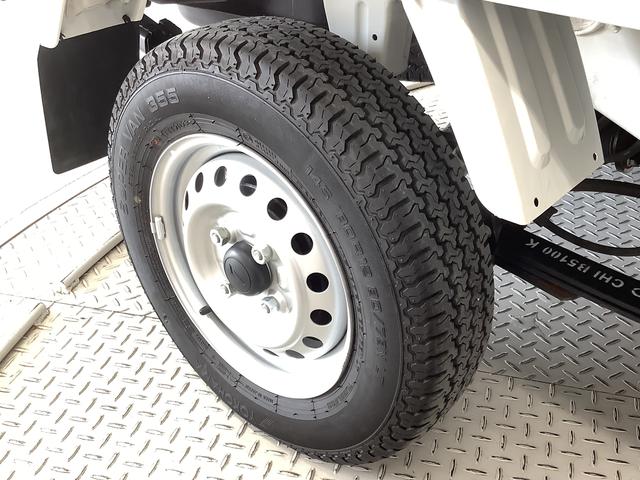 ハイゼットトラックスタンダード　４ＷＤ　５ＭＴ　前後コーナーセンサー　ラジオ走行無制限１年保証　前後コーナーセンサー　４ＷＤ　ＭＴ車　３方開　アイドリングストップ　横滑り防止装置　オートライト　ヘッドライトレベライザー　アクセサリーソケット　スペアタイヤ　ラジオ（兵庫県）の中古車