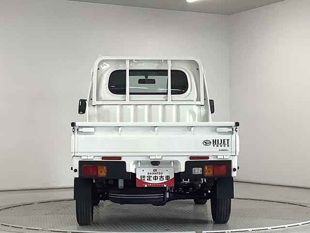 ハイゼットトラックスタンダード　４ＷＤ　ＣＶＴ　バックソナー　横滑り防止装置走行無制限１年保証　４ＷＤ　バックソナー　ＣＶＴ車　３方開　アイドリングストップ　横滑り防止装置　オートライト　ヘッドライトレベライザー　アクセサリーソケット　スペアタイヤ　バッテリーカバー（兵庫県）の中古車