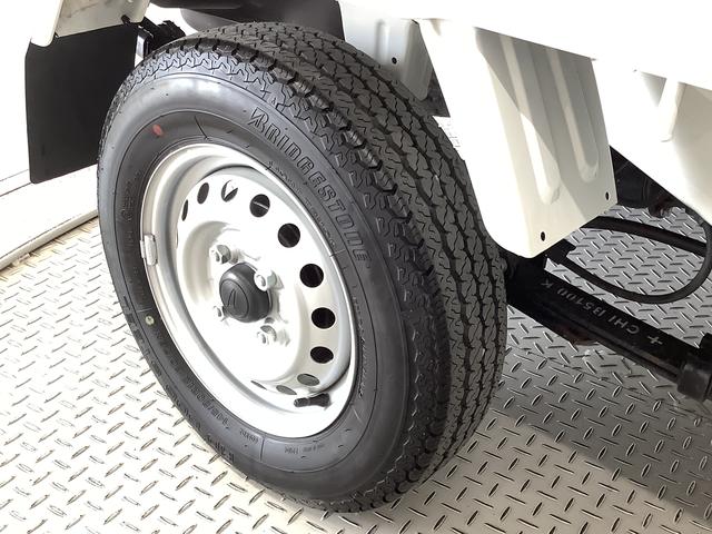 ハイゼットトラックスタンダード　４ＷＤ　ＣＶＴ　バックソナー　横滑り防止装置走行無制限１年保証　４ＷＤ　バックソナー　ＣＶＴ車　３方開　アイドリングストップ　横滑り防止装置　オートライト　ヘッドライトレベライザー　アクセサリーソケット　スペアタイヤ　バッテリーカバー（兵庫県）の中古車