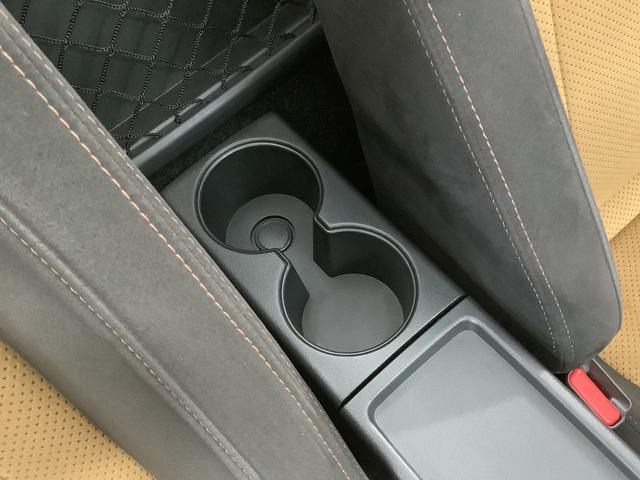 コペンローブ　Ｓ　ターボ　ＣＶＴ　ＣＤオーディオ　パドルシフト走行無制限１年保証　ＣＶＴ　パドルシフト　ＣＤオーディオ　ＵＳＢ　シートヒーター　ＬＥＤヘッドライト　プッシュスタート　横滑り防止装置　レカロシート　ビルシュタイン　１６インチ純正アルミホイール（兵庫県）の中古車