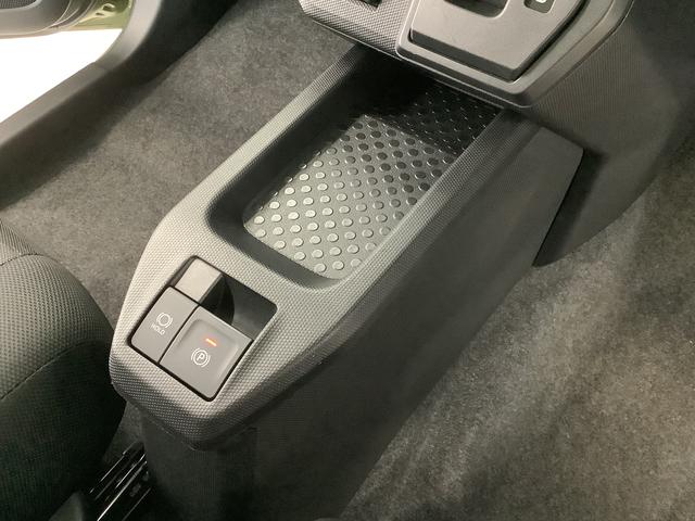 タフトＸ　４ＷＤ　前後コーナーセンサー　スカイフィールトップ走行無制限１年保証　前後コーナーセンサー　４ＷＤ　オートマチックハイビーム　ＬＥＤヘッドライト　アイドリングストップ　オートブレーキホールド　プッシュスタート　横滑り防止装置　スカイフィールトップ（兵庫県）の中古車