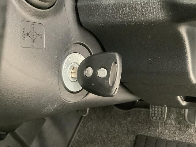 ハイゼットトラックジャンボＳＡIIIｔ　５ＭＴ　ＣＤオーディオ　バックソナー走行無制限１年保証　バックソナー　ＭＴ車　ＣＤオーディオ　３方開　荷台作業灯　ゲートプロテクター　ＬＥＤヘッドライト　横滑り防止装置　オートライト　フォグランプ　アクセサリーソケット　スペアタイヤ（兵庫県）の中古車