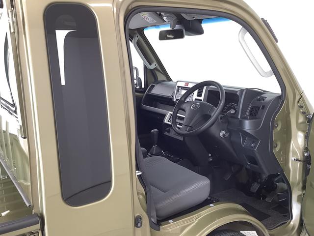 ハイゼットトラックジャンボＳＡIIIｔ　５ＭＴ　ＣＤオーディオ　バックソナー走行無制限１年保証　バックソナー　ＭＴ車　ＣＤオーディオ　３方開　荷台作業灯　ゲートプロテクター　ＬＥＤヘッドライト　横滑り防止装置　オートライト　フォグランプ　アクセサリーソケット　スペアタイヤ（兵庫県）の中古車