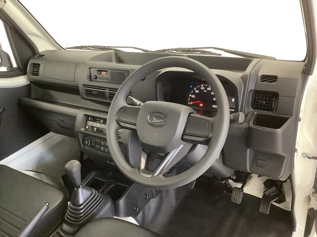 ハイゼットトラックスタンダード　４ＷＤ　５ＭＴ　前後コーナーセンサー　ラジオ走行無制限１年保証　前後コーナーセンサー　４ＷＤ　ＭＴ車　３方開　オートマチックハイビーム　アイドリングストップ　横滑り防止装置　オートライト　ヘッドライトレベライザー　アクセサリーソケット　ラジオ（兵庫県）の中古車