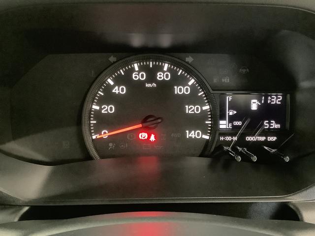ハイゼットトラックスタンダード　４ＷＤ　５ＭＴ　前後コーナーセンサー　ラジオ走行無制限１年保証　前後コーナーセンサー　４ＷＤ　ＭＴ車　３方開　オートマチックハイビーム　アイドリングストップ　横滑り防止装置　オートライト　ヘッドライトレベライザー　アクセサリーソケット　ラジオ（兵庫県）の中古車